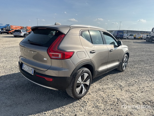 2022 Volvo XC40 T4 PLUG-IN HYBRID AUTO RECH INS ... SUV - سيارة دفع رباعي: صور 3 2022 Volvo XC40 T4 PLUG-IN HYBRID AUTO RECH INS ... SUV - سيارة دفع رباعي: صور 3
