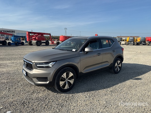 2022 Volvo XC40 T4 PLUG-IN HYBRID AUTO RECH INS ... SUV - سيارة دفع رباعي: صور 2 2022 Volvo XC40 T4 PLUG-IN HYBRID AUTO RECH INS ... SUV - سيارة دفع رباعي: صور 2