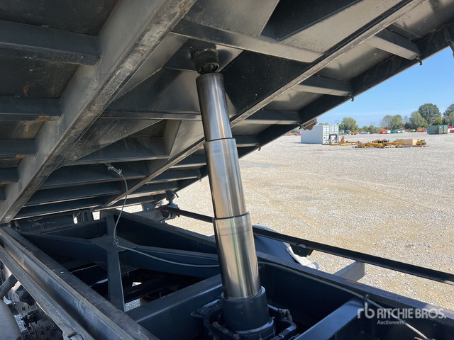 Iveco Eurocargo 140E18 Autocarro ribaltabile - قلابات: صور 4 Iveco Eurocargo 140E18 Autocarro ribaltabile - قلابات: صور 4