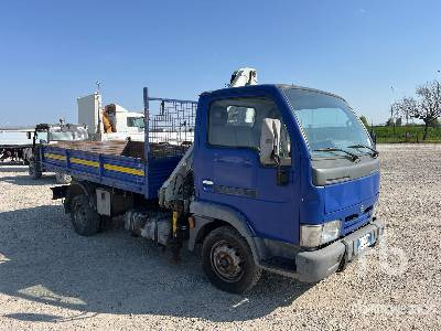 NISSAN CABSTAR CABSTAR E120 2002 PM 2522 on (Inoperable) - قلابات, شاحنة كرين: صور 5 NISSAN CABSTAR CABSTAR E120 2002 PM 2522 on (Inoperable) - قلابات, شاحنة كرين: صور 5