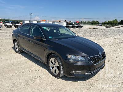 SKODA SUPERB - سيارة: صور 4 SKODA SUPERB - سيارة: صور 4