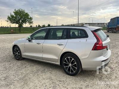 VOLVO V60 SW D3 GEARTRONIC BUSINESS 2.0 150CV - سيارة: صور 2 VOLVO V60 SW D3 GEARTRONIC BUSINESS 2.0 150CV - سيارة: صور 2