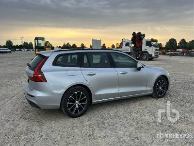 VOLVO V60 SW D3 GEARTRONIC BUSINESS 2.0 150CV - سيارة: صور 3 VOLVO V60 SW D3 GEARTRONIC BUSINESS 2.0 150CV - سيارة: صور 3
