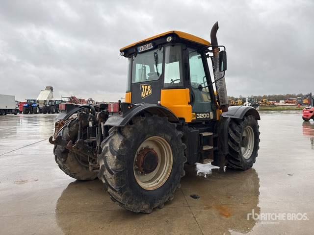 2006 JCB Fastrac 3200 4x4 Tracteur Agricole 4WD Tractor - جرار: صور 3 2006 JCB Fastrac 3200 4x4 Tracteur Agricole 4WD Tractor - جرار: صور 3