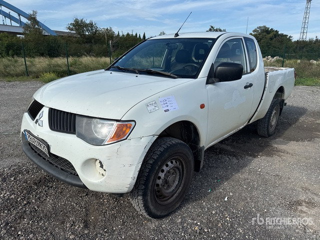2007 Mitsubishi L200 4x4 Pickup - شاحنة البيك أب: صور 2 2007 Mitsubishi L200 4x4 Pickup - شاحنة البيك أب: صور 2