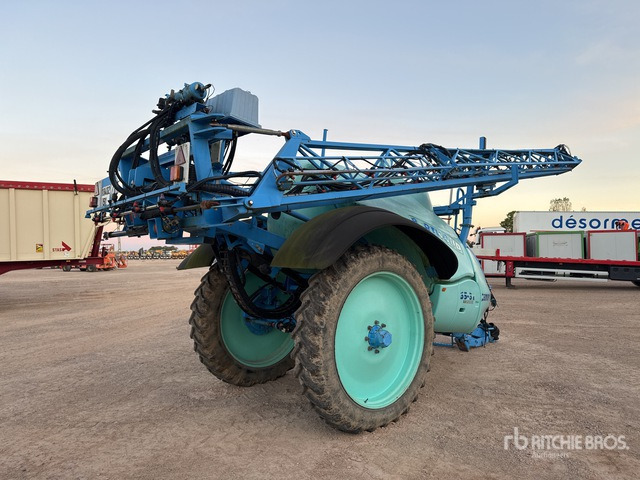 2008 Berthoud Tenor 35-37 28 m High Clearance Pulverisate ... Pull-Type Sprayer - آلة الرش المقطورة: صور 4 2008 Berthoud Tenor 35-37 28 m High Clearance Pulverisate ... Pull-Type Sprayer - آلة الرش المقطورة: صور 4