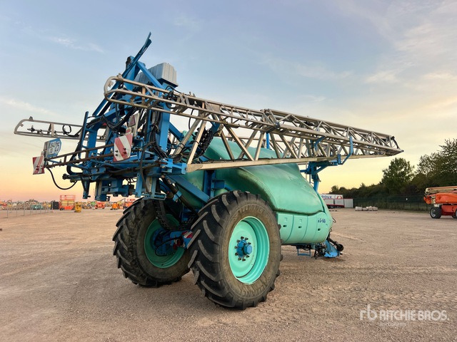 2008 Berthoud Tenor 55-60 DP Tronic 42 m High Clearance Pulverisate ... Pull-Type Sprayer - آلة الرش المقطورة: صور 3 2008 Berthoud Tenor 55-60 DP Tronic 42 m High Clearance Pulverisate ... Pull-Type Sprayer - آلة الرش المقطورة: صور 3