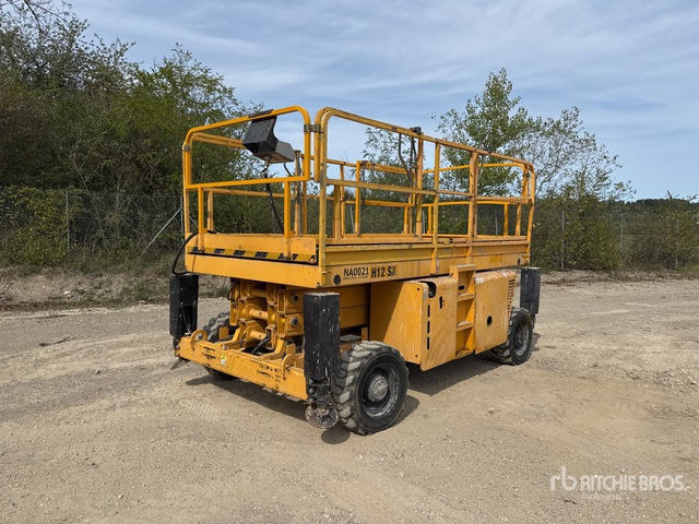 2008 Haulotte H12SX 4x4 Diesel Nacelle Ciseau Scissor Lift - رافعات مقصية: صور 2 2008 Haulotte H12SX 4x4 Diesel Nacelle Ciseau Scissor Lift - رافعات مقصية: صور 2