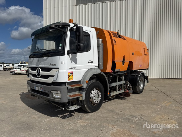 2012 Mercedes-Benz AXOR 1829 Eurovoirie on Balayeuse Sweeper Truck - سياره كنس شوارع: صور 2 2012 Mercedes-Benz AXOR 1829 Eurovoirie on Balayeuse Sweeper Truck - سياره كنس شوارع: صور 2
