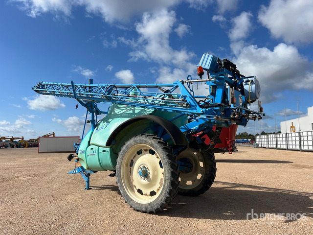 2013 Berthoud Tenor 35-37 27 m High Clearance Pulverisate ... Pull-Type Sprayer - آلة الرش المقطورة: صور 3 2013 Berthoud Tenor 35-37 27 m High Clearance Pulverisate ... Pull-Type Sprayer - آلة الرش المقطورة: صور 3