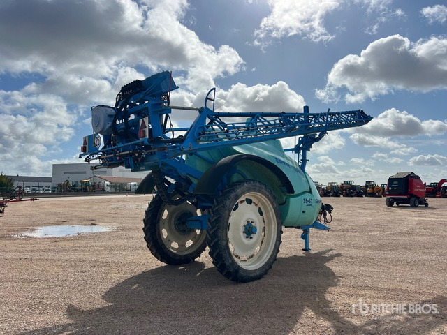 2013 Berthoud Tenor 35-37 27 m High Clearance Pulverisate ... Pull-Type Sprayer - آلة الرش المقطورة: صور 4 2013 Berthoud Tenor 35-37 27 m High Clearance Pulverisate ... Pull-Type Sprayer - آلة الرش المقطورة: صور 4