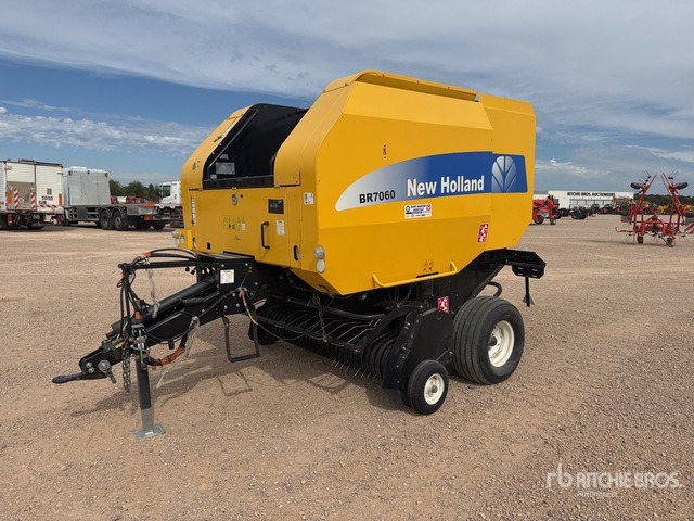2013 New Holland BR7060 Presse A Balles Rondes Round Baler - مكبس القش الدائري: صور 1 2013 New Holland BR7060 Presse A Balles Rondes Round Baler - مكبس القش الدائري: صور 1