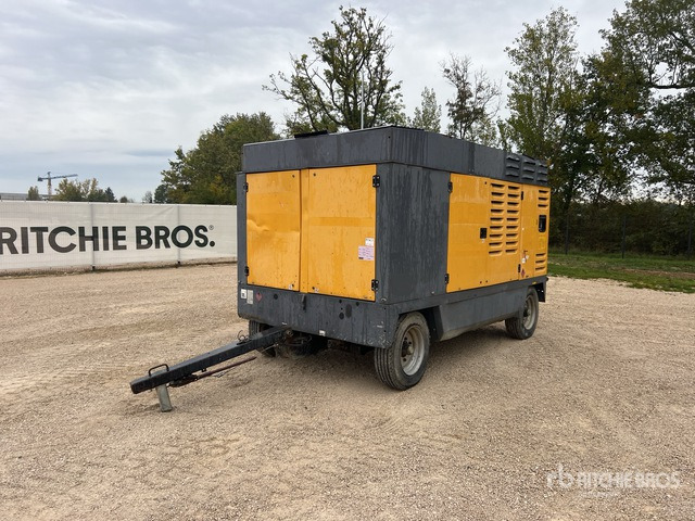2015 Atlas Copco XAHS447 Mobile 25000 L Compresseur A Air Air Compressor - ضاغط الهواء: صور 1 2015 Atlas Copco XAHS447 Mobile 25000 L Compresseur A Air Air Compressor - ضاغط الهواء: صور 1