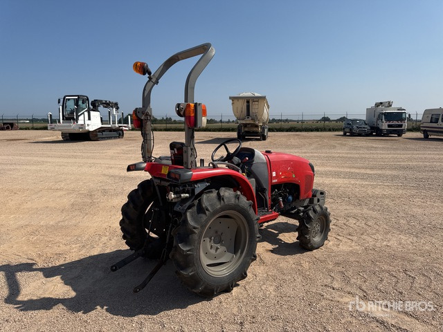 2015 Kubota STW34R 4WD Tracteur Utilitaire (Inoper ... Utility Tractor - جرار صغير: صور 3 2015 Kubota STW34R 4WD Tracteur Utilitaire (Inoper ... Utility Tractor - جرار صغير: صور 3