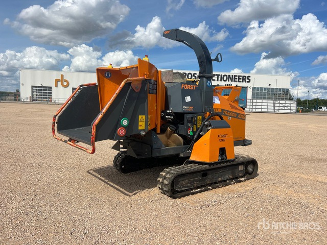 2017 Forst XR8 Tracked Broyeur Wood Chipper - ماكينة تقطيع الأغصان: صور 1 2017 Forst XR8 Tracked Broyeur Wood Chipper - ماكينة تقطيع الأغصان: صور 1