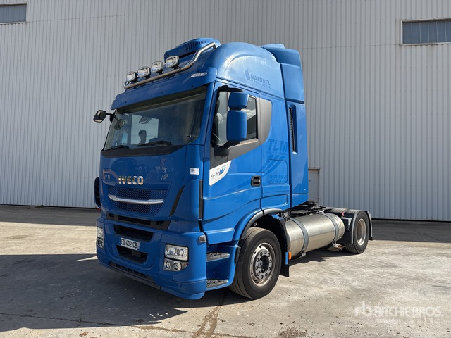 2017 Iveco Stralis 400 NP 4x2 Tracteur Routier Cabine Cou ... S/A Sleeper Truck Tractor - شاحنة جرار: صور 1 2017 Iveco Stralis 400 NP 4x2 Tracteur Routier Cabine Cou ... S/A Sleeper Truck Tractor - شاحنة جرار: صور 1