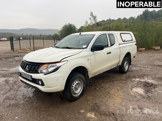 2018 Mitsubishi L200 4x4 Extended Cab (Inoperable) Pickup - شاحنة البيك أب: صور 2 2018 Mitsubishi L200 4x4 Extended Cab (Inoperable) Pickup - شاحنة البيك أب: صور 2