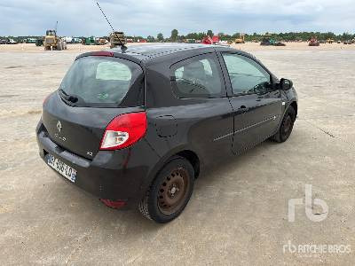 RENAULT CLIO Automobile - سيارة: صور 3 RENAULT CLIO Automobile - سيارة: صور 3