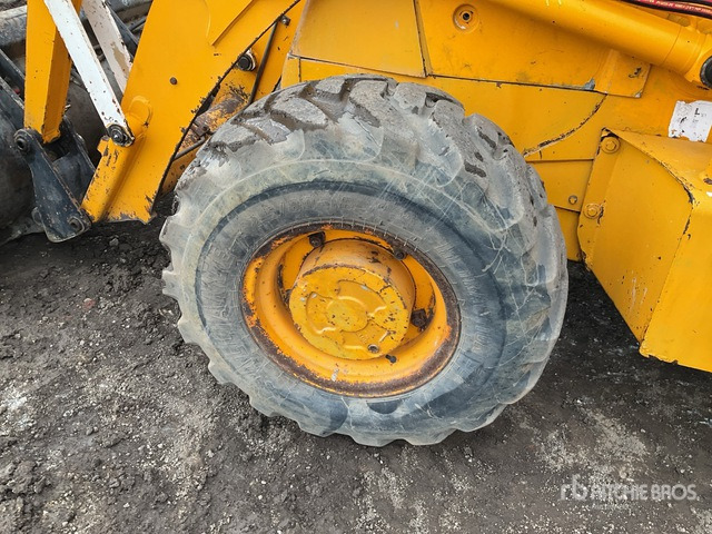 2005 JCB 2CX Utility Tractor - جرار: صور 5 2005 JCB 2CX Utility Tractor - جرار: صور 5