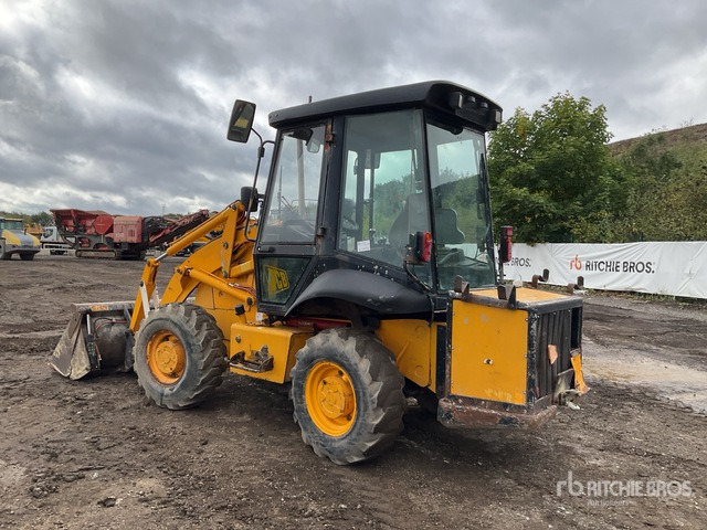 2005 JCB 2CX Utility Tractor - جرار: صور 3 2005 JCB 2CX Utility Tractor - جرار: صور 3