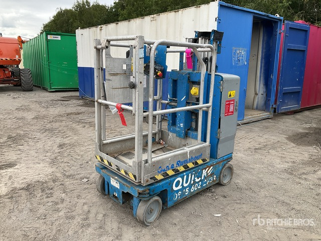 2009 Genie GR15 Vertical Mast Lift - الرأسي رفع الصاري: صور 1 2009 Genie GR15 Vertical Mast Lift - الرأسي رفع الصاري: صور 1