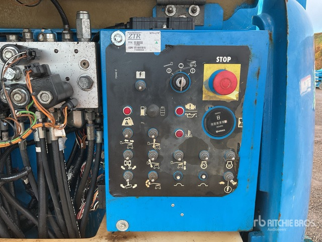 2012 Genie Z45/25J 4WD Diesel Articulating Boom Lift - رافعات سلة مفصلية: صور 4 2012 Genie Z45/25J 4WD Diesel Articulating Boom Lift - رافعات سلة مفصلية: صور 4