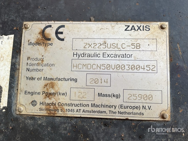 2014 Hitachi ZX225USLC-5 Long Reach Tracked Excavator - حفارات زحافة: صور 2 2014 Hitachi ZX225USLC-5 Long Reach Tracked Excavator - حفارات زحافة: صور 2