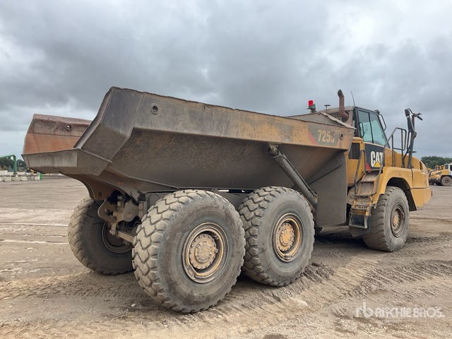 2015 Cat 725C Articulated Dump Truck - شاحنة مفصلية: صور 3 2015 Cat 725C Articulated Dump Truck - شاحنة مفصلية: صور 3