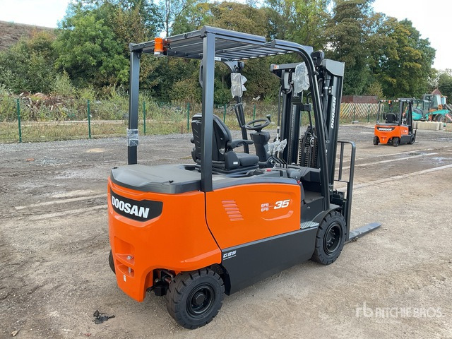 2024 Doosan B35X-7 PLUS 3500 kg Electric Forklift - رافعة شوكية كهربائية: صور 3 2024 Doosan B35X-7 PLUS 3500 kg Electric Forklift - رافعة شوكية كهربائية: صور 3