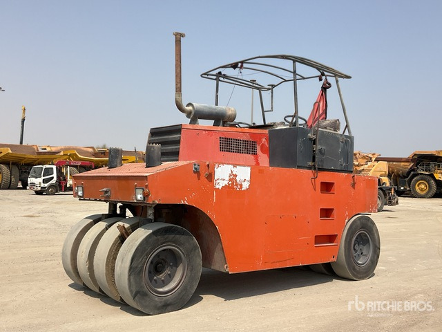 2001 Hamm GRW18 8 Wheel Pneumatic Roller - مداحل الإطارات الهوائية: صور 1 2001 Hamm GRW18 8 Wheel Pneumatic Roller - مداحل الإطارات الهوائية: صور 1