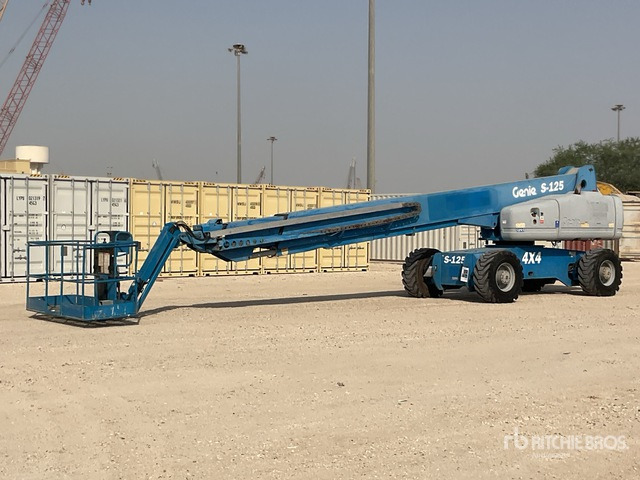 2002 Genie S125 4WD Diesel Telescopic Boom Lift - رافعات سلة تلسكوبية: صور 1 2002 Genie S125 4WD Diesel Telescopic Boom Lift - رافعات سلة تلسكوبية: صور 1