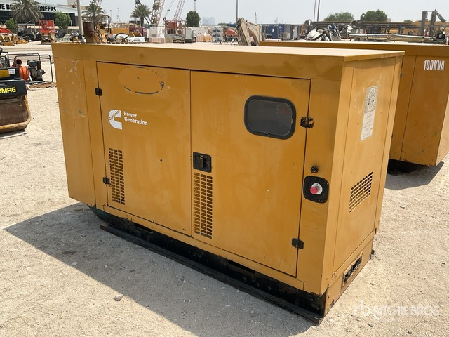2005 Cummins 100 kVA Skid-Mounted Generator Set - مجموعة المولدات: صور 2 2005 Cummins 100 kVA Skid-Mounted Generator Set - مجموعة المولدات: صور 2