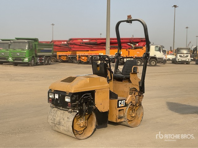 2006 Cat CB114 - مدحلة: صور 2 2006 Cat CB114 - مدحلة: صور 2
