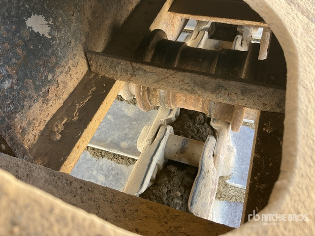 2008 Cat 320DL - حفارات زحافة: صور 5 2008 Cat 320DL - حفارات زحافة: صور 5