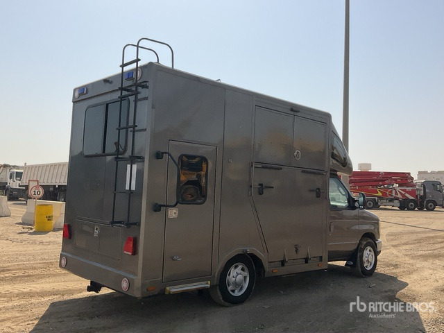 2008 Ford F-350 4x2 Horse Transporting Truck :Misc. Truck - شاحنة نقل خيل: صور 4 2008 Ford F-350 4x2 Horse Transporting Truck :Misc. Truck - شاحنة نقل خيل: صور 4