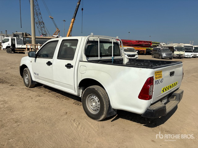 2008 Isuzu D-Max 4x2 Crew Cab Pickup - شاحنة البيك أب: صور 2 2008 Isuzu D-Max 4x2 Crew Cab Pickup - شاحنة البيك أب: صور 2