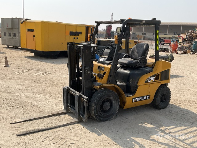 2010 Cat DP25NT 2.5 ton Forklift - رافعة شوكية ديزل: صور 1 2010 Cat DP25NT 2.5 ton Forklift - رافعة شوكية ديزل: صور 1