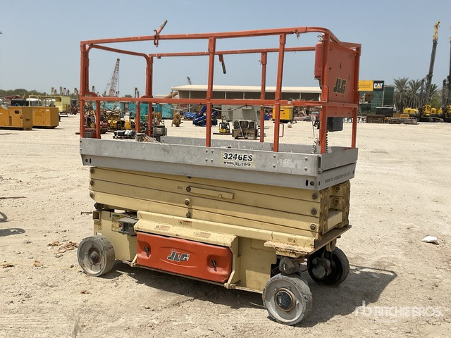 2010 JLG 3246ES Electric Scissor Lift - رافعات مقصية: صور 1 2010 JLG 3246ES Electric Scissor Lift - رافعات مقصية: صور 1