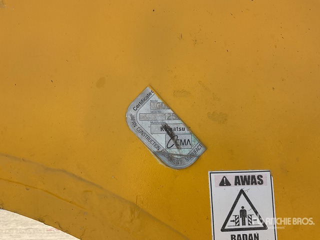 2011 Komatsu GD825A-2 Motor Grader - آلة تسوية الأرض: صور 2 2011 Komatsu GD825A-2 Motor Grader - آلة تسوية الأرض: صور 2