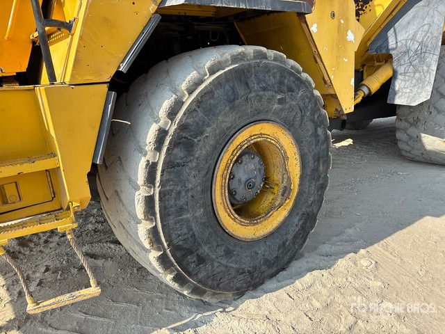 2011 Komatsu HM400-2R Articulated Dump Truck - شاحنة مفصلية: صور 4 2011 Komatsu HM400-2R Articulated Dump Truck - شاحنة مفصلية: صور 4