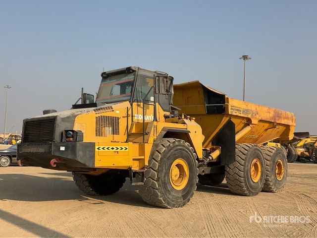 2011 Komatsu HM400-2R Articulated Dump Truck - شاحنة مفصلية: صور 1 2011 Komatsu HM400-2R Articulated Dump Truck - شاحنة مفصلية: صور 1