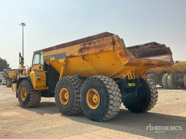 2011 Komatsu HM400-2R Articulated Dump Truck - شاحنة مفصلية: صور 4 2011 Komatsu HM400-2R Articulated Dump Truck - شاحنة مفصلية: صور 4
