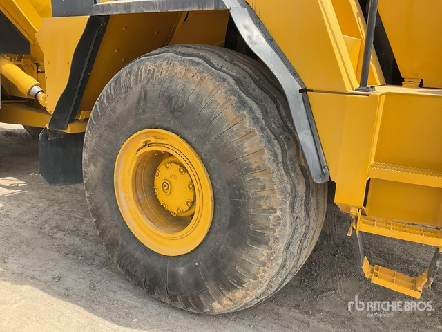 2011 Komatsu HM400-2 - شاحنة مفصلية: صور 5 2011 Komatsu HM400-2 - شاحنة مفصلية: صور 5