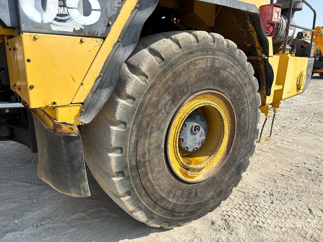2012 Komatsu HM400-2R Articulated Dump Truck - شاحنة مفصلية: صور 4 2012 Komatsu HM400-2R Articulated Dump Truck - شاحنة مفصلية: صور 4