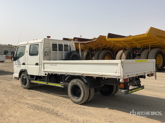 2012 Mitsubishi Canter 4x2 Crew Cab Flatbed Truck - شاحنات مسطحة: صور 3 2012 Mitsubishi Canter 4x2 Crew Cab Flatbed Truck - شاحنات مسطحة: صور 3