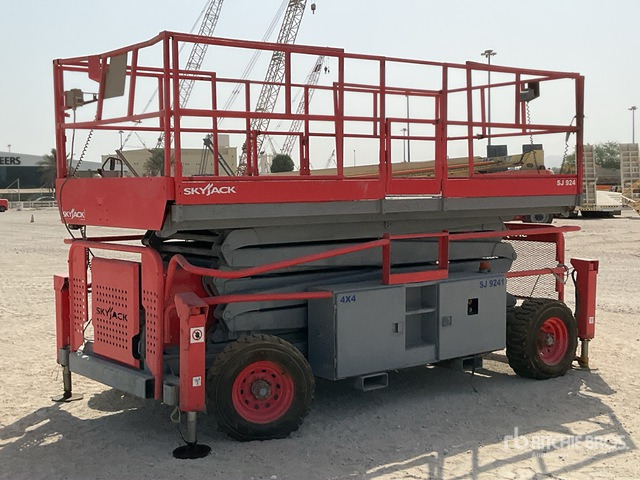 2012 Skyjack SJ9241 4x4 Diesel Scissor Lift - رافعات مقصية: صور 1 2012 Skyjack SJ9241 4x4 Diesel Scissor Lift - رافعات مقصية: صور 1