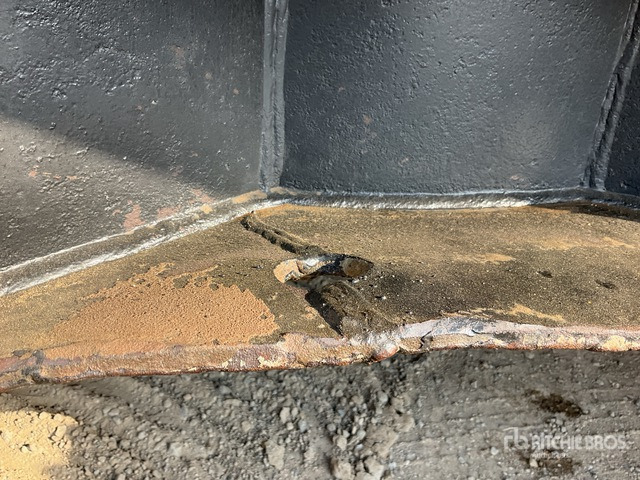 2013 Cat 320D2 - حفارات زحافة: صور 5 2013 Cat 320D2 - حفارات زحافة: صور 5