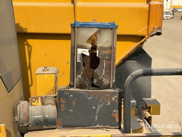 2014 Komatsu HM400-2R Articulated Dump Truck - شاحنة مفصلية: صور 5 2014 Komatsu HM400-2R Articulated Dump Truck - شاحنة مفصلية: صور 5