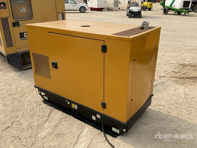 2015 Cat DE22ES 22 kVA Skid-Mounted Generator Set - مجموعة المولدات: صور 3 2015 Cat DE22ES 22 kVA Skid-Mounted Generator Set - مجموعة المولدات: صور 3