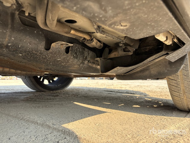 2015 Land Rover Range Rover AWD SUV - سيارة دفع رباعي: صور 5 2015 Land Rover Range Rover AWD SUV - سيارة دفع رباعي: صور 5